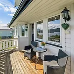 Valentina By Arctic Prive - Northern Lights With Sauna & Fjord View In Dom wakacyjny